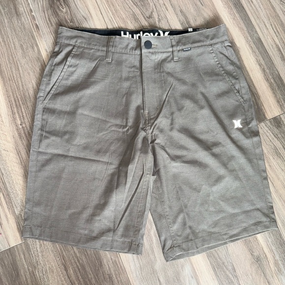 Hurley Green Hybrid Shorts Lightweight - Picture 1 of 7